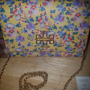 NWT Tory Burch Britten Chain Wallet